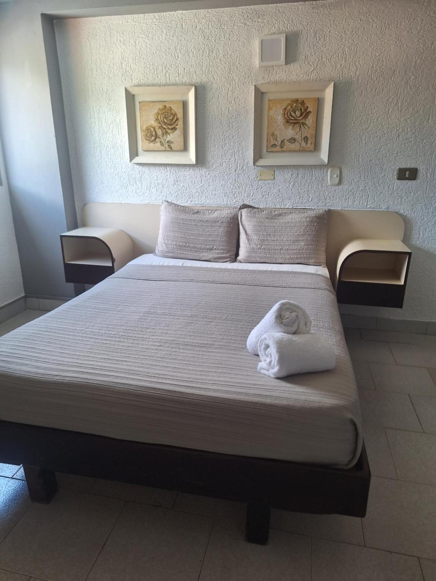 Hotel Jupiter El Morro de Barcelona Buitenkant foto