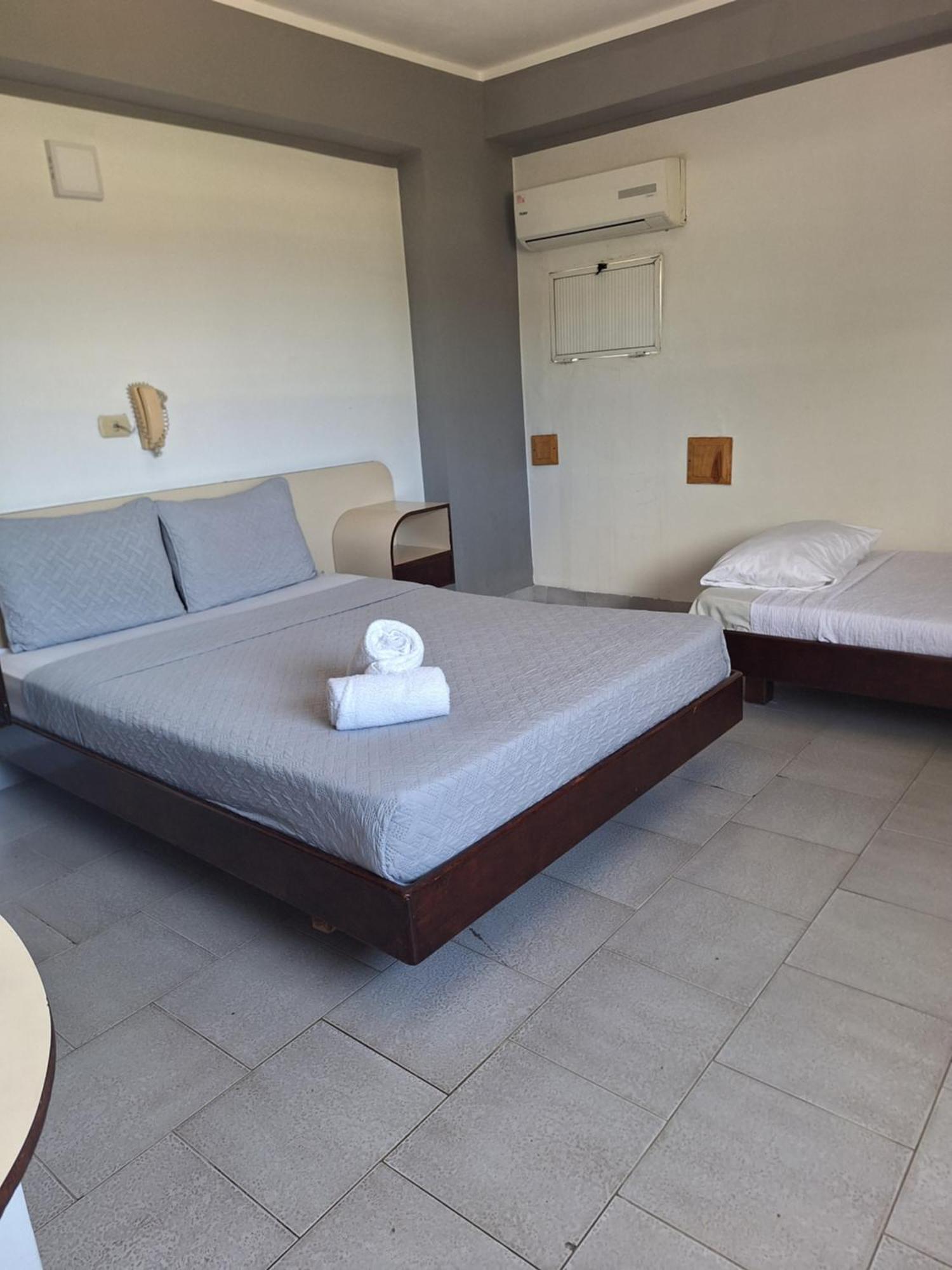 Hotel Jupiter El Morro de Barcelona Buitenkant foto